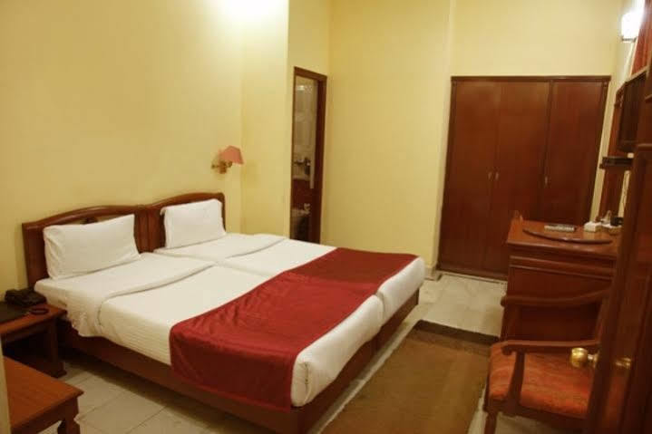 Treebo Trend Corporate Inn Chandīgarh Extérieur photo