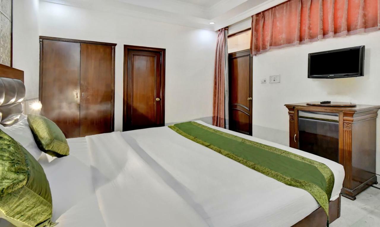 Treebo Trend Corporate Inn Chandīgarh Extérieur photo